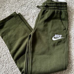 Boys NIKE sweatpants